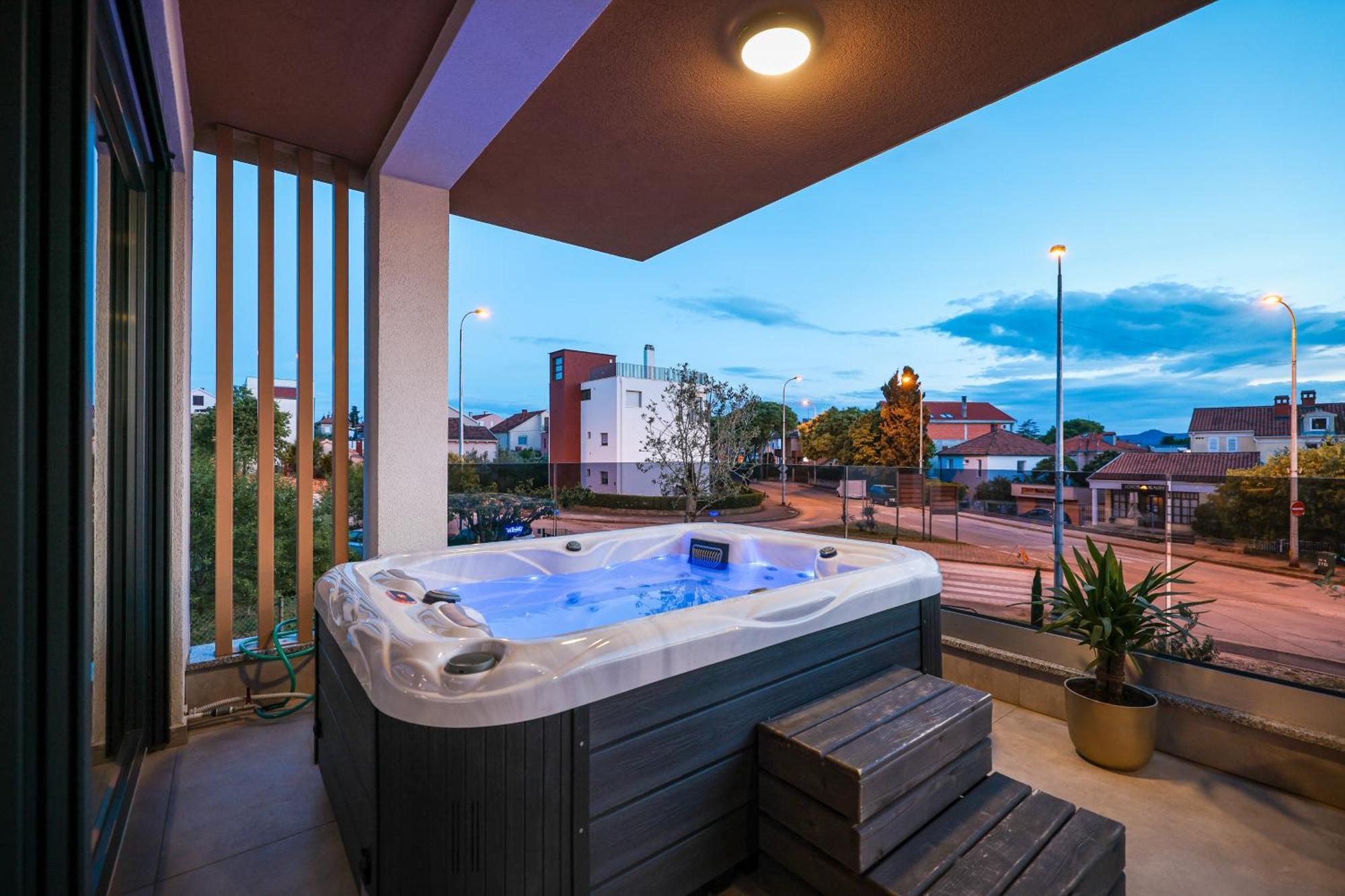 זאדאר Luma Luxury Apartment With Jacuzzi מראה חיצוני תמונה