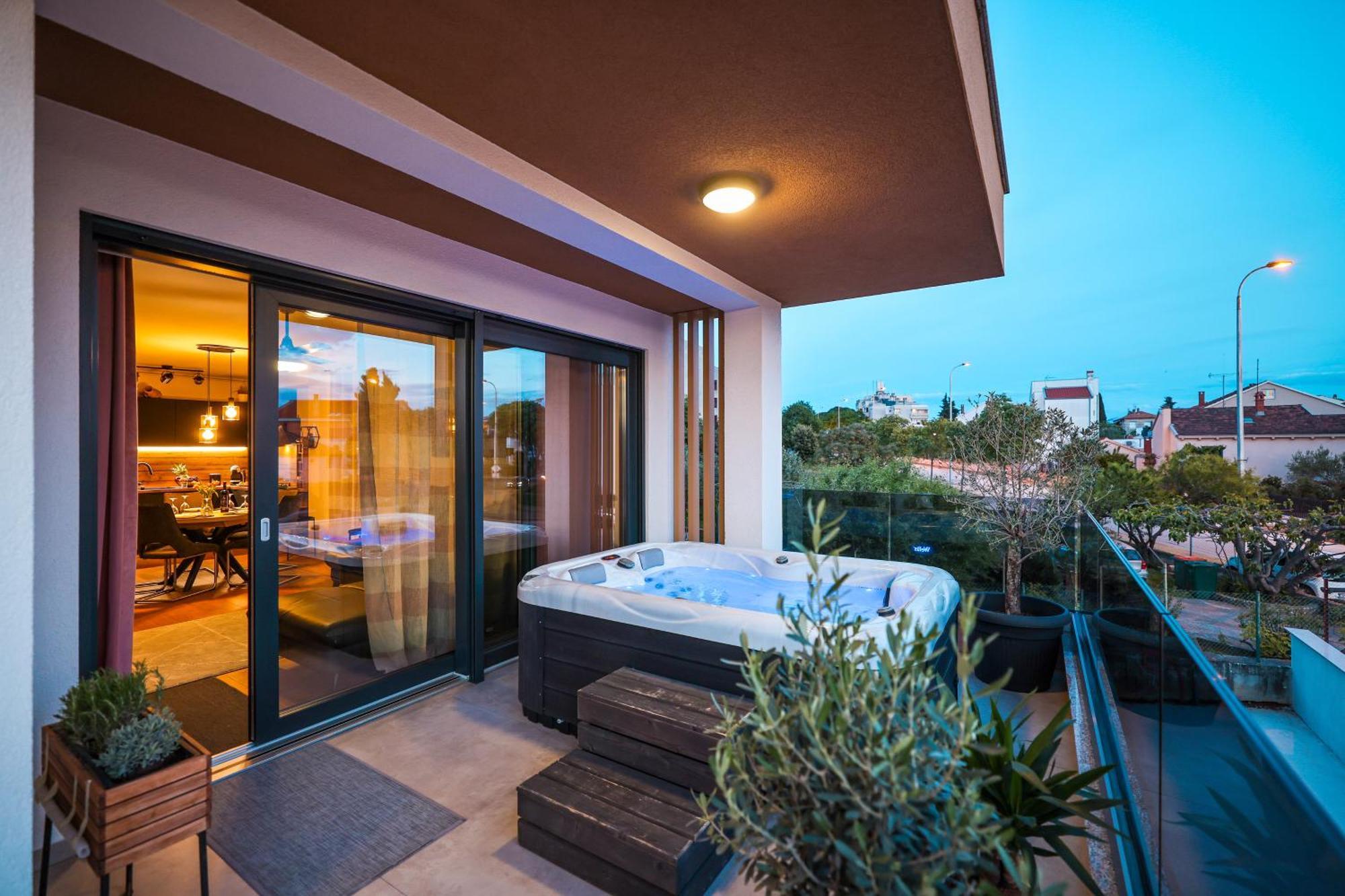 זאדאר Luma Luxury Apartment With Jacuzzi מראה חיצוני תמונה