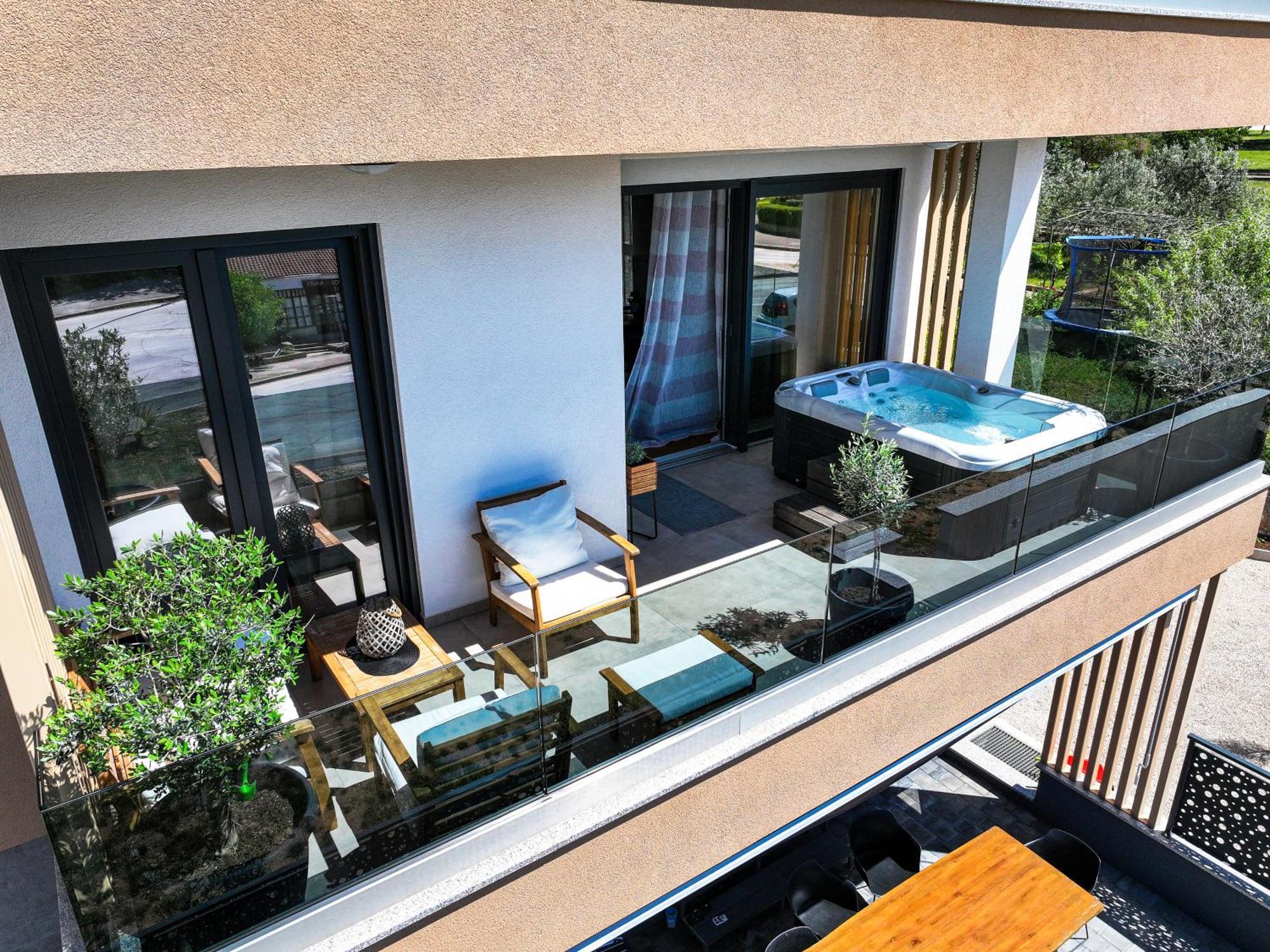 זאדאר Luma Luxury Apartment With Jacuzzi מראה חיצוני תמונה