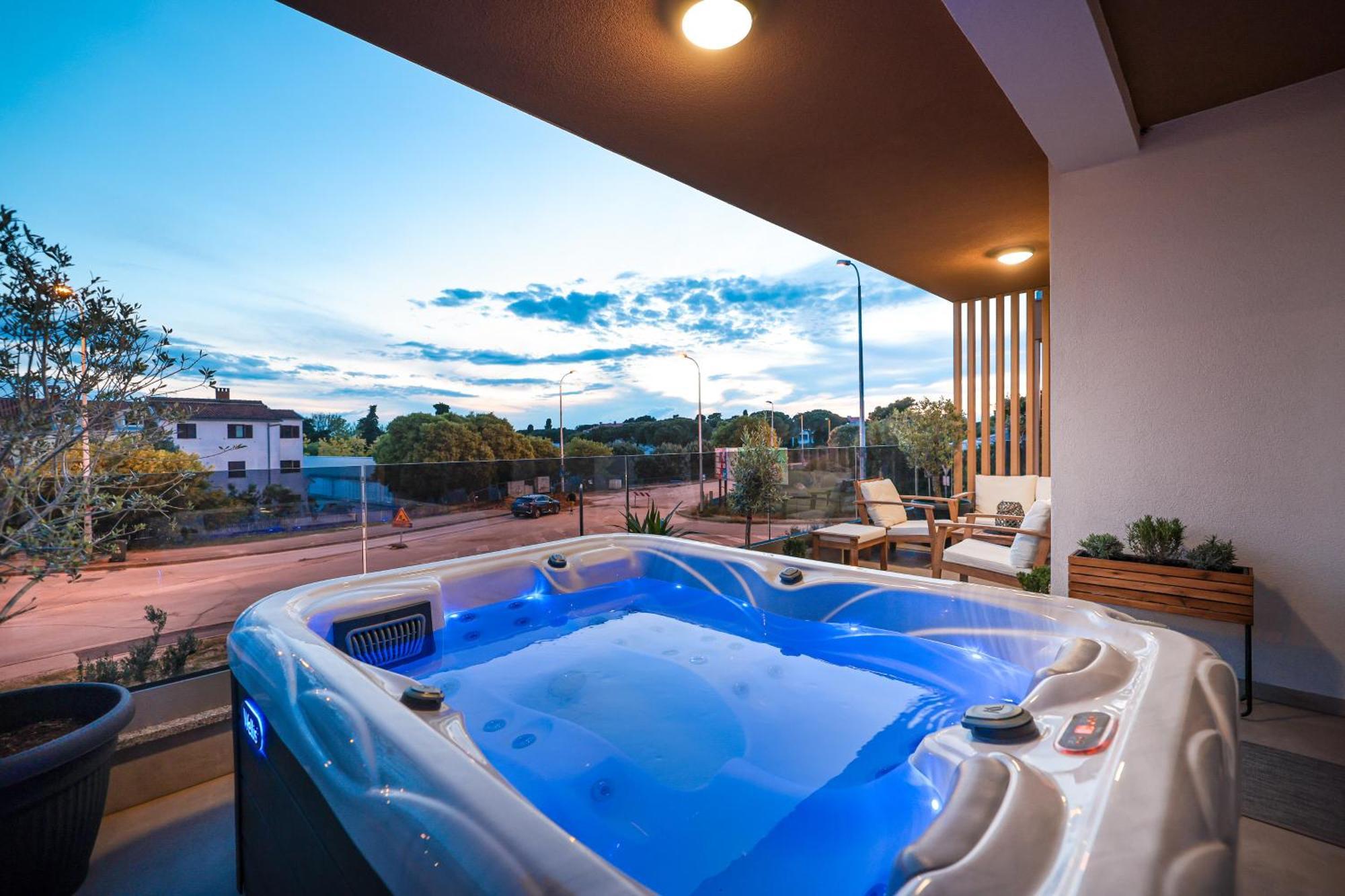 זאדאר Luma Luxury Apartment With Jacuzzi מראה חיצוני תמונה